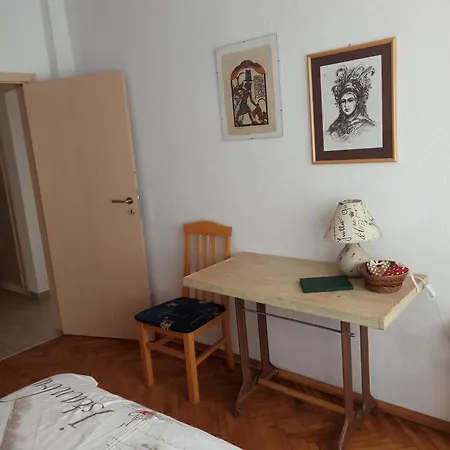 Maddie Apartment
