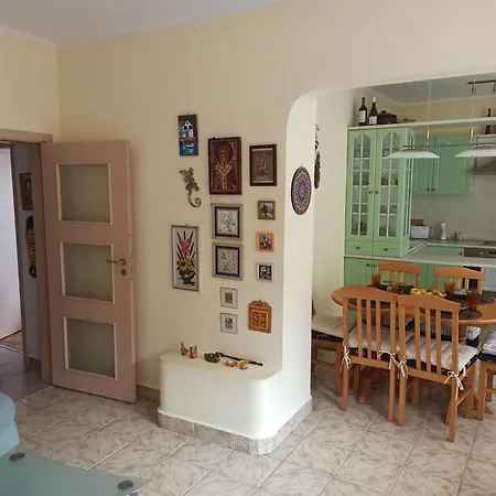 Apartament Maddie *
